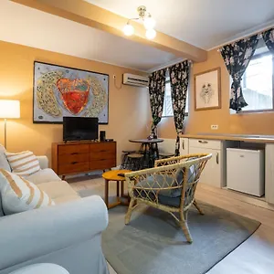 Studio British Londra - Dorobanti , Bucureşti România